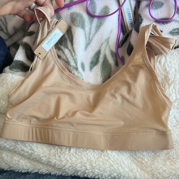 SKIMS Jelly Sheer Scoop Neck Bralette New With Snags - Picture 4 of 5